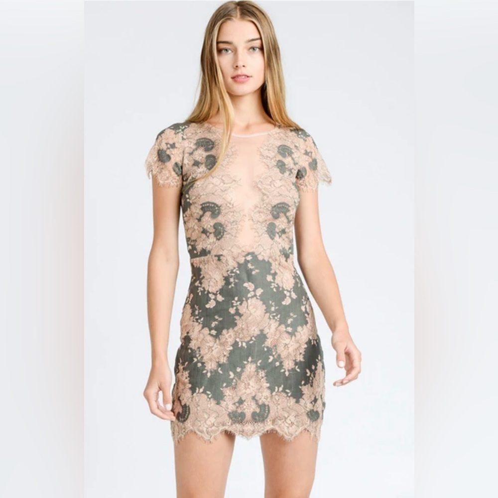 Storia | Lace Mini Dress